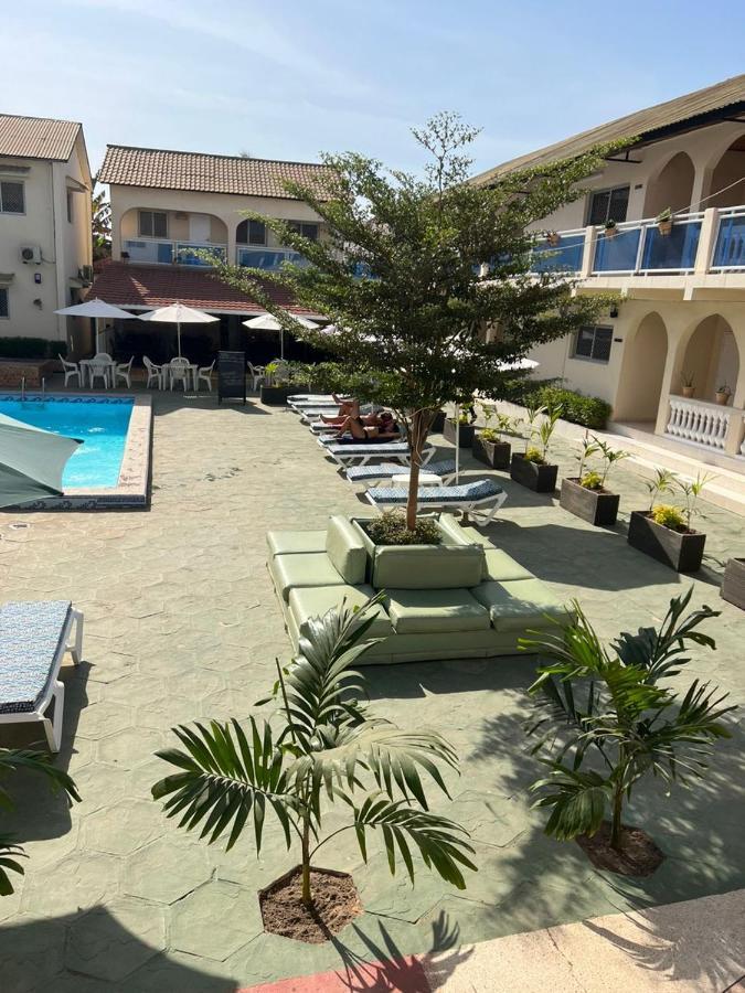 Tranquil Resort Hotel Brusubi エクステリア 写真